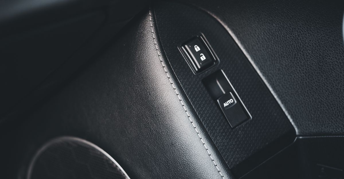 Acura car key fob — Kingsbridge Locksmith
