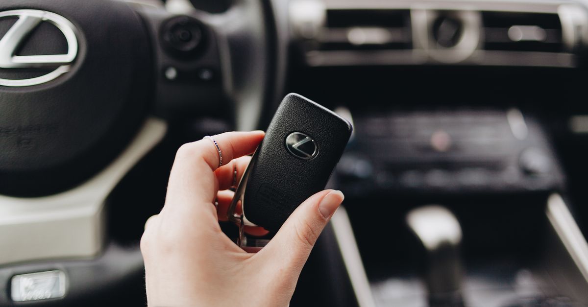 Honda car key fob — Kingsbridge Locksmith